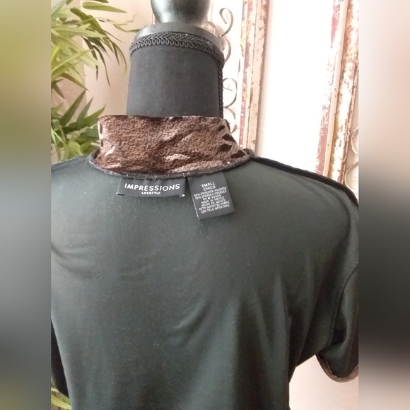 IMPRESSIONS Ladies Short Sleeve Top - Picture 5 of 5